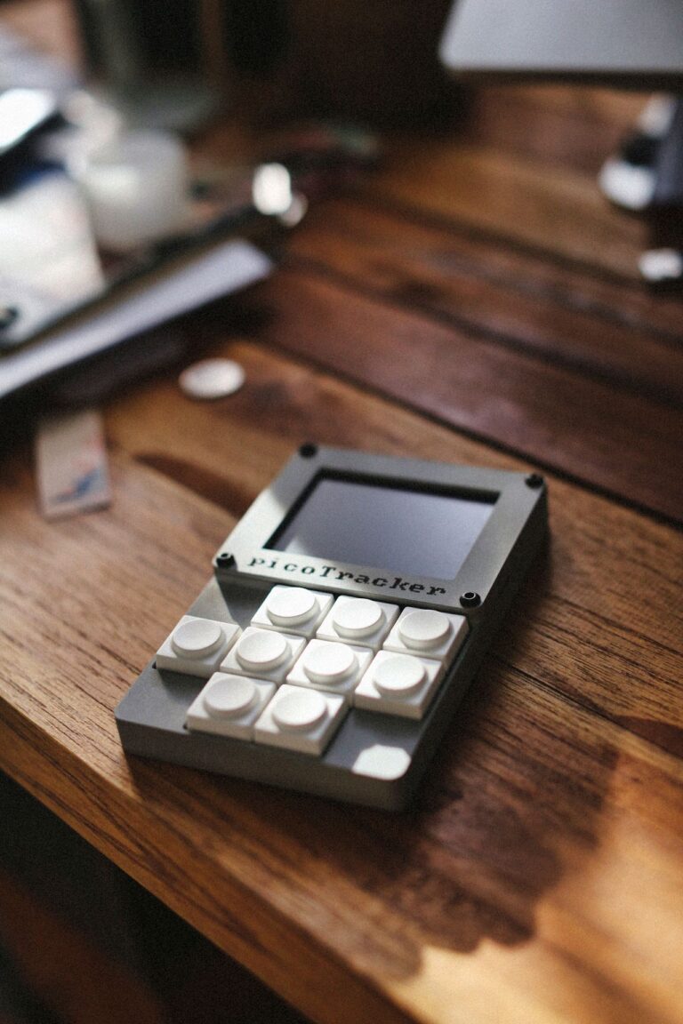 pico-tracker